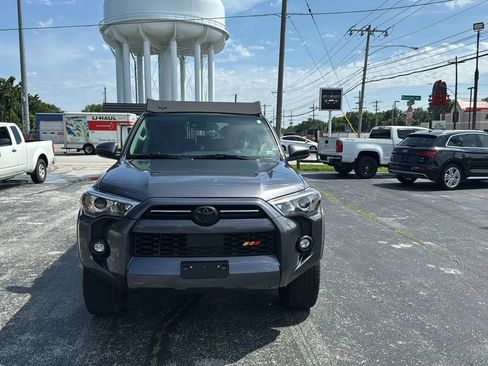 Used 2021 Toyota 4Runner SR5 AWD/4WD image 2