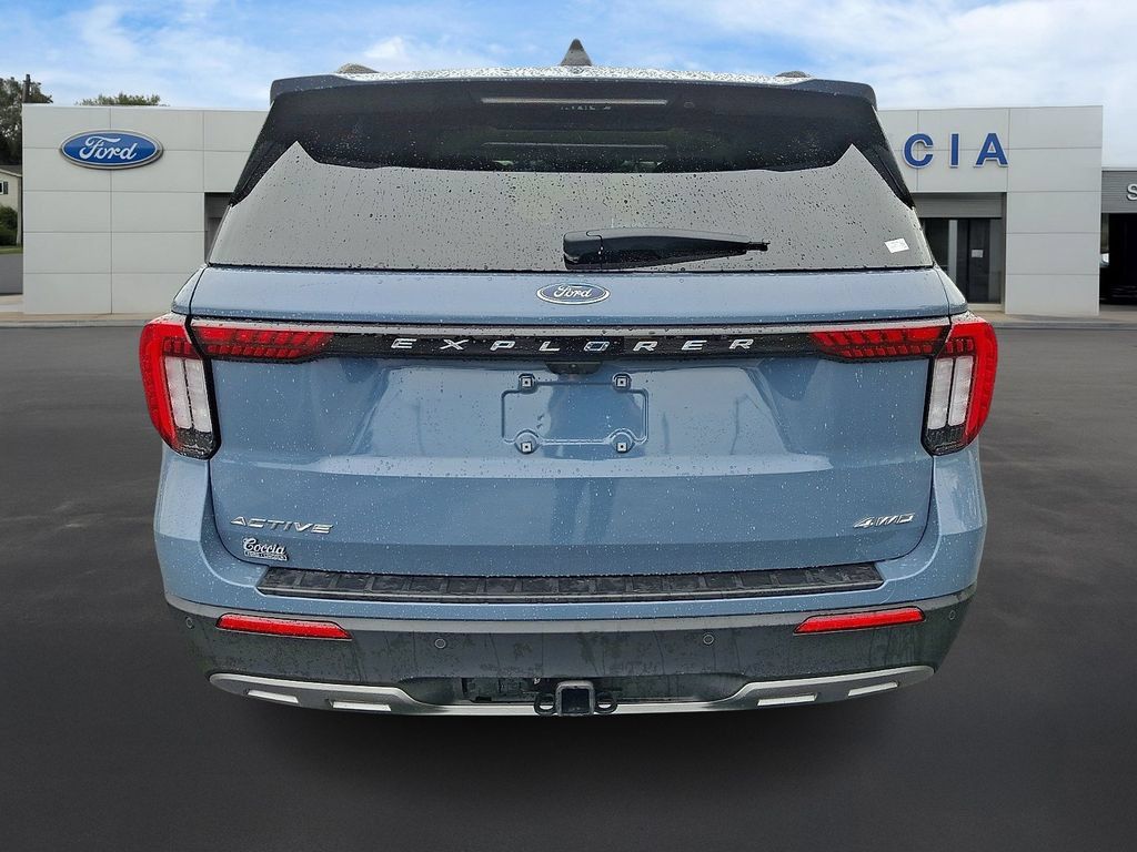 Certified 2025 Ford Explorer Active w/ Active Comfort Package AWD/4WD image 5