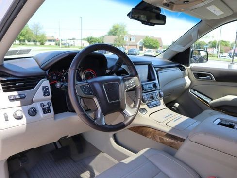 Used 2016 GMC Yukon XL Denali w/ Open Road Package AWD/4WD image 10