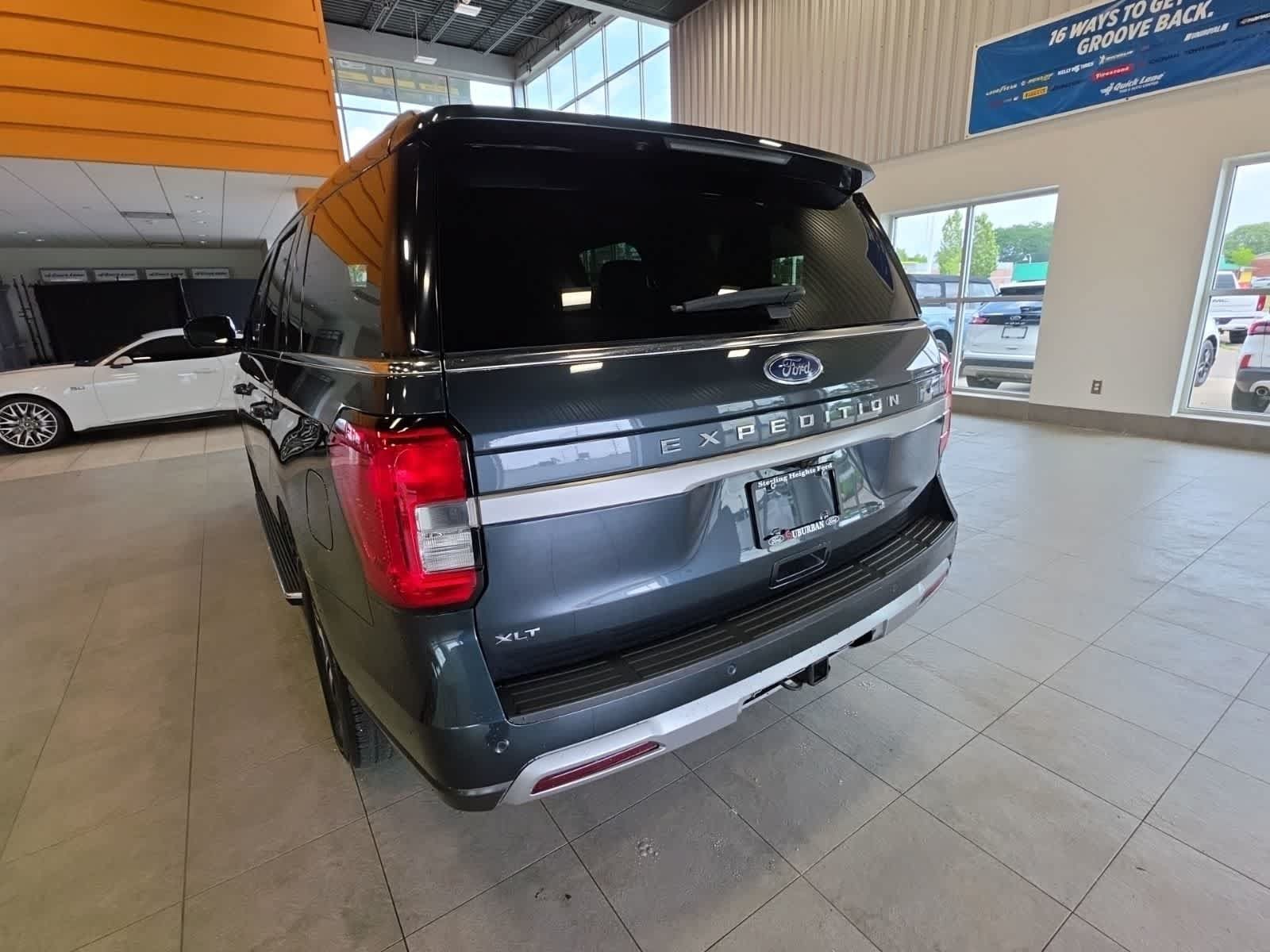 Used 2022 Ford Expedition XLT AWD/4WD image 11