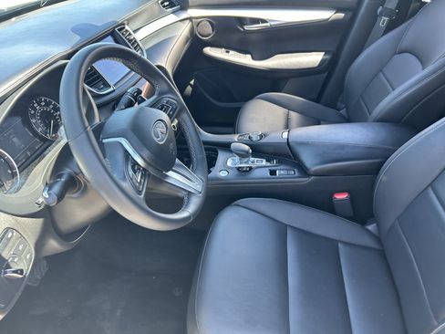 Used 2021 INFINITI QX50 Luxe w/ Appearance Package AWD/4WD image 27
