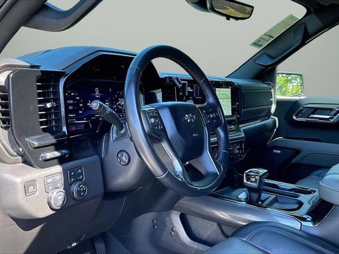 Used 2022 Chevrolet Silverado 1500 ZR2 w/ Technology Package AWD/4WD image 19