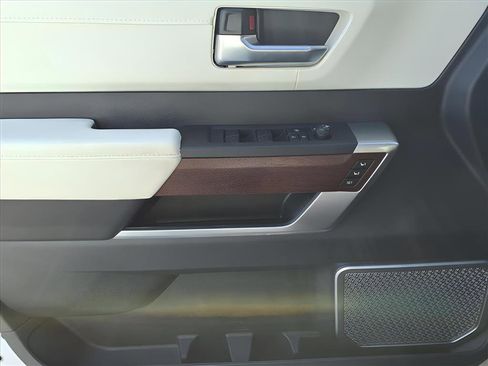 Used 2024 Toyota Sequoia Capstone image 18