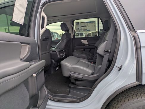 New 2026 Ford Expedition Active image 32