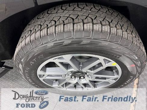 New 2025 Ford Expedition Active AWD/4WD image 21