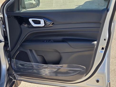 New 2026 Jeep Compass Latitude image 4