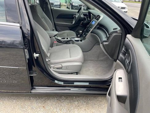 Used 2015 Chevrolet Malibu LS w/ Protection Package FWD image 12