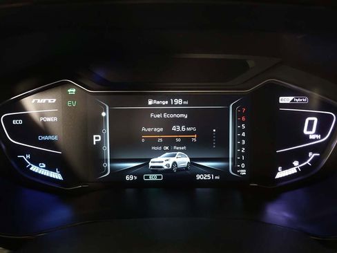 Used 2020 Kia Niro Touring image 43