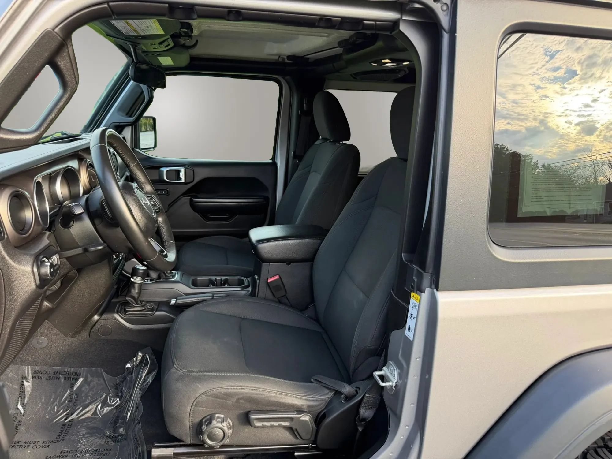 Used 2019 Jeep Wrangler Sport AWD/4WD image 2