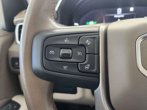 Used 2023 GMC Yukon Denali RWD image 30