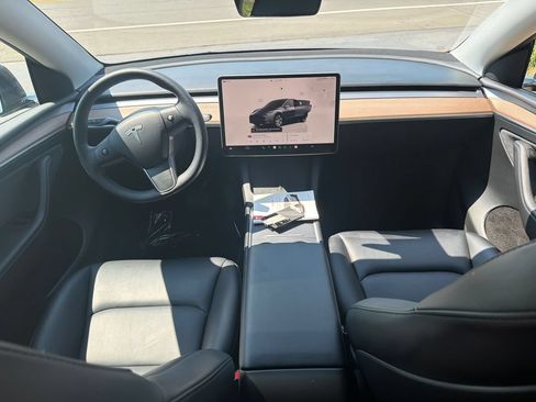 Used 2023 Tesla Model Y Long Range AWD/4WD image 54