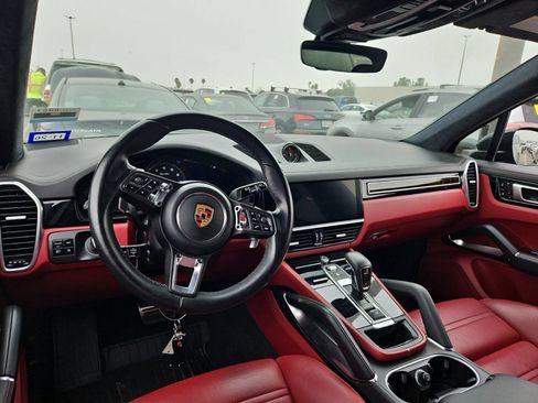 Used 2019 Porsche Cayenne Turbo AWD/4WD image 8