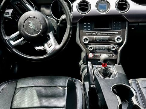 Used 2016 Ford Mustang GT RWD image 8