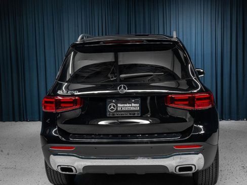 Certified 2025 Mercedes-Benz GLB 250 image 8