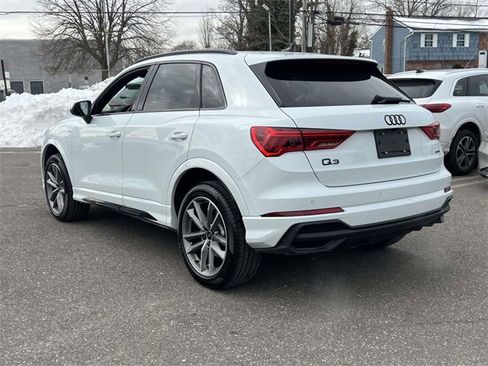 Certified 2025 Audi Q3 2.0T Premium w/ Convenience Package image 3