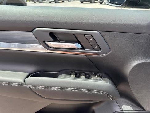 New 2026 GMC Terrain Elevation FWD image 13