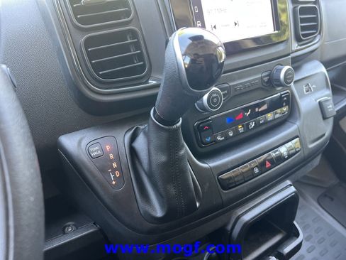Used 2025 RAM ProMaster 2500 w/ Convenience Group FWD image 11