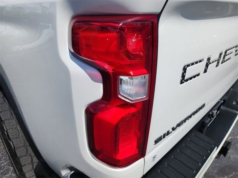 Used 2020 Chevrolet Silverado 2500 High Country w/ Z71 Off-Road Package AWD/4WD image 6