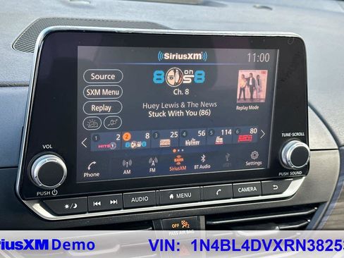 Used 2024 Nissan Altima 2.5 SV image 32