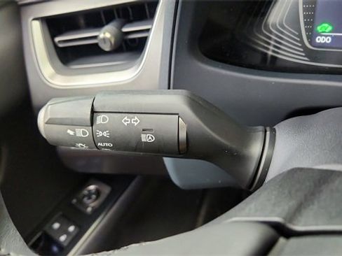 Used 2023 Lexus UX 250h AWD w/ Premium Package image 40