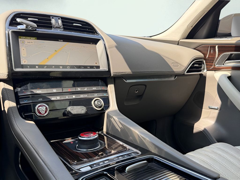 Used 2019 Jaguar F-PACE Portfolio AWD/4WD image 40