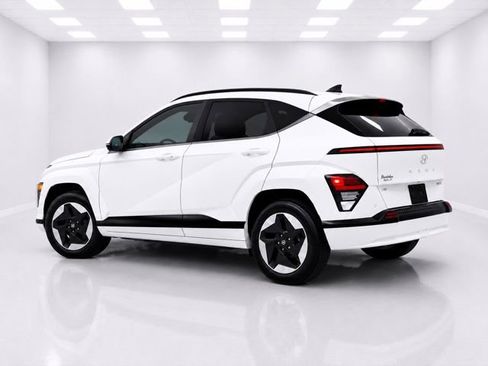 Used 2024 Hyundai Kona Limited FWD image 4