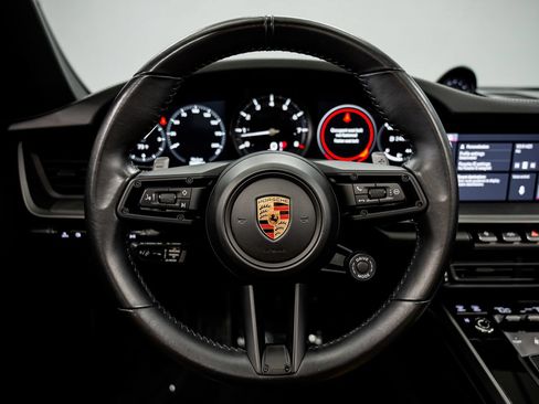 Used 2020 Porsche 911 Carrera 4S AWD/4WD image 10