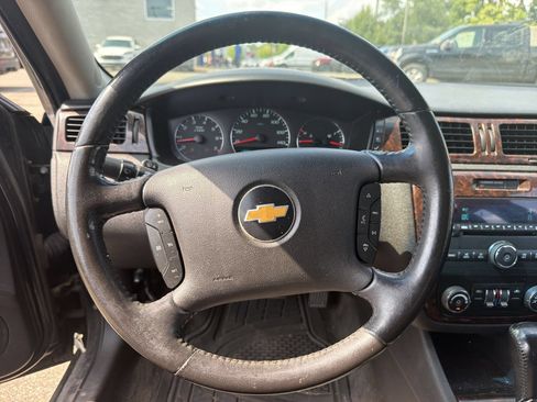 Used 2012 Chevrolet Impala LT FWD image 21