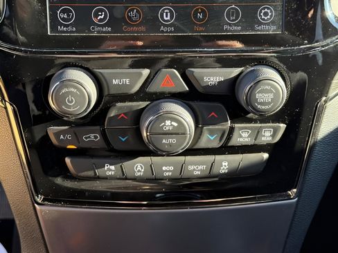 Used 2020 Jeep Grand Cherokee Limited X image 27