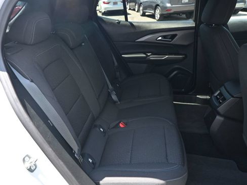 Used 2025 Chevrolet Equinox EV LT w/ Comfort Package FWD image 17