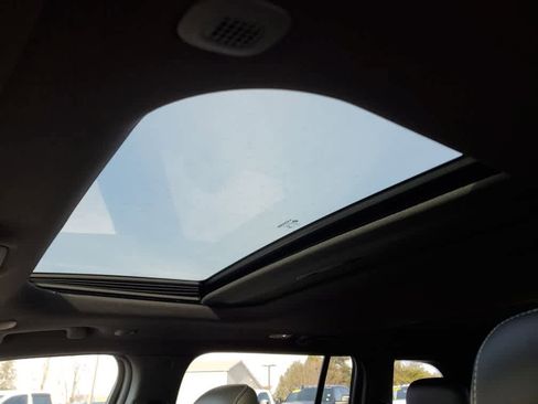 New 2026 Jeep Grand Cherokee Altitude image 15