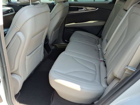 Certified 2023 Lincoln Nautilus AWD w/ Premium Package image 13