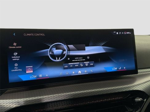 Certified 2026 BMW 430i xDrive Convertible AWD/4WD image 14