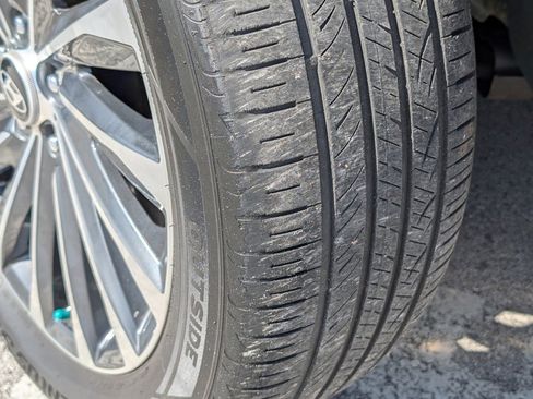 Used 2023 Hyundai Palisade Calligraphy image 36