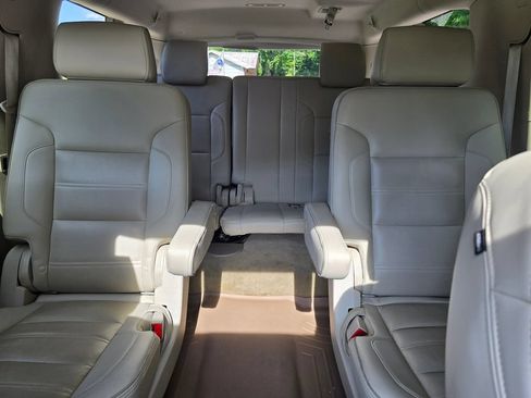 Used 2015 GMC Yukon XL Denali w/ Premium Package RWD image 20