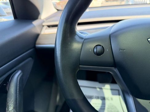Used 2019 Tesla Model 3 Standard Range Plus image 19