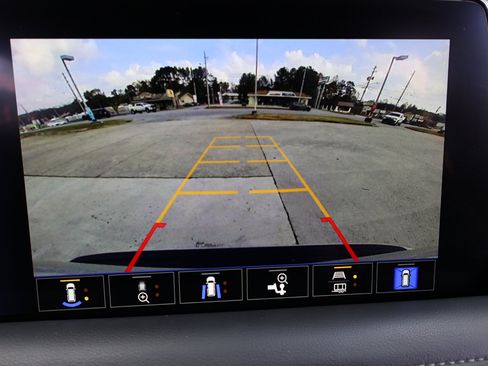 Used 2022 Chevrolet Tahoe Z71 w/ Luxury Package image 42