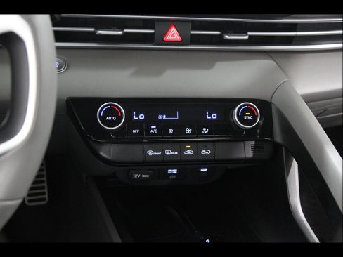 Certified 2025 Hyundai Elantra Sport FWD image 13