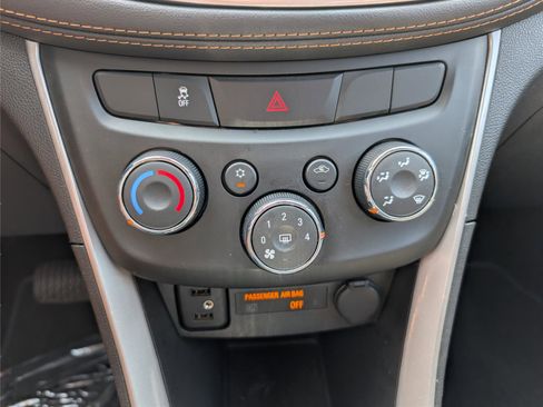 Used 2022 Chevrolet Trax LS w/ Tint and Cruise Package AWD/4WD image 16