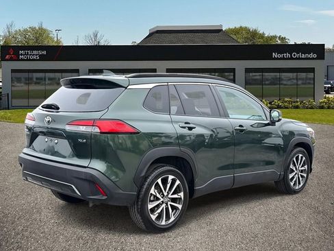 Used 2023 Toyota Corolla Cross XLE image 4