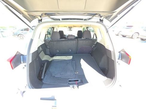 Used 2023 Nissan Rogue SV FWD image 26