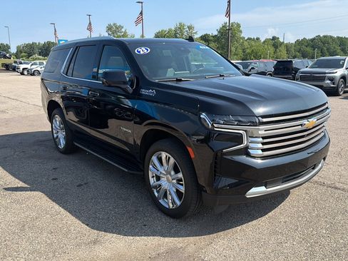 Used 2023 Chevrolet Tahoe High Country w/ Advanced Technology Package AWD/4WD image 3
