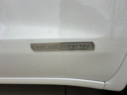 Used 2023 GMC Sierra 1500 Elevation image 31