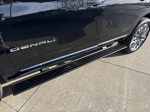 Used 2024 GMC Yukon Denali Ultimate image 17