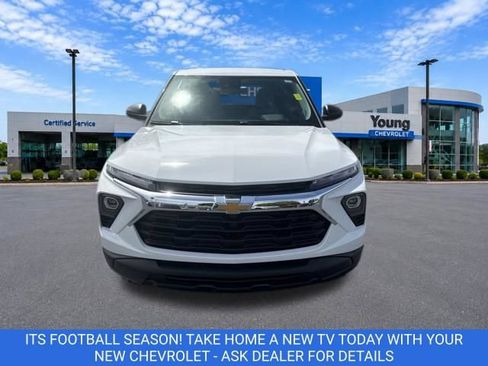 New 2026 Chevrolet TrailBlazer LS w/ LS Convenience Package AWD/4WD image 2
