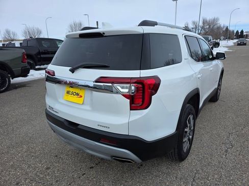 Used 2023 GMC Acadia SLE w/ Driver Convenience Package image 9