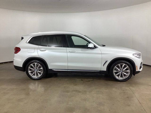 Used 2018 BMW X3 xDrive30i w/ Executive Package AWD/4WD image 4
