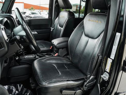 Used 2013 Jeep Wrangler Unlimited Sahara w/ Dual Top Group image 9