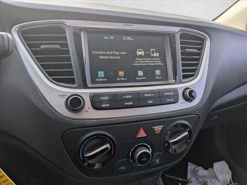 Used 2020 Hyundai Accent SEL image 11