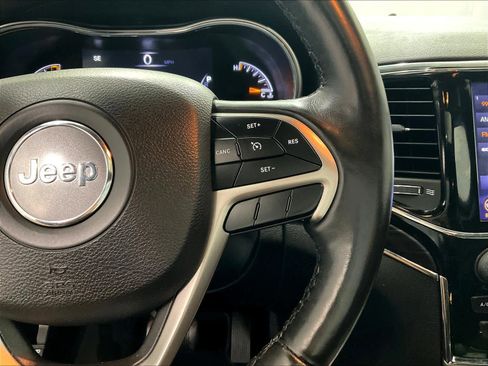 Used 2019 Jeep Grand Cherokee Limited image 24